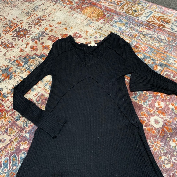 Long sleeve black shirt - Picture 2 of 4